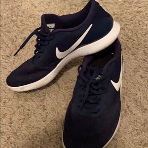 Lightly used Nike Flex Contact Men’s Running Shoes